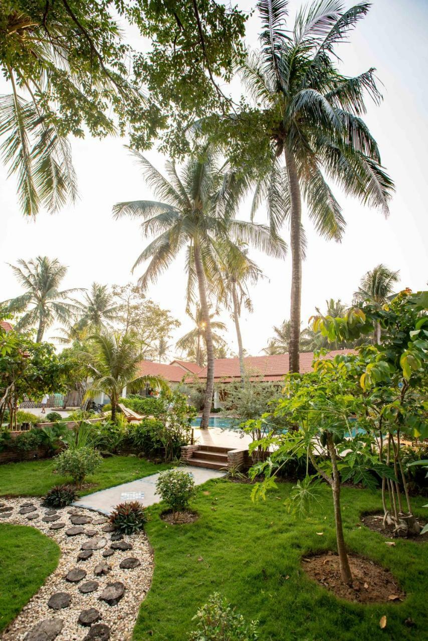 Hula Hula Beachfront Phú Quốc Exterior photo